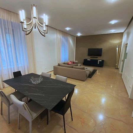 ナポリLuxury House With Parkingアパートメント エクステリア 写真