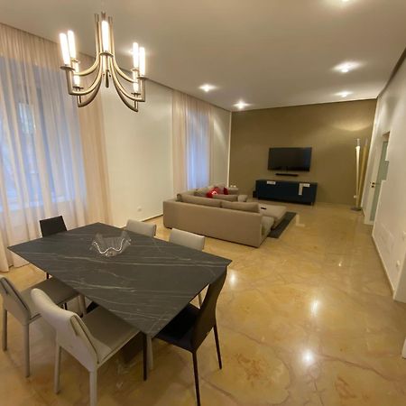 ナポリLuxury House With Parkingアパートメント エクステリア 写真